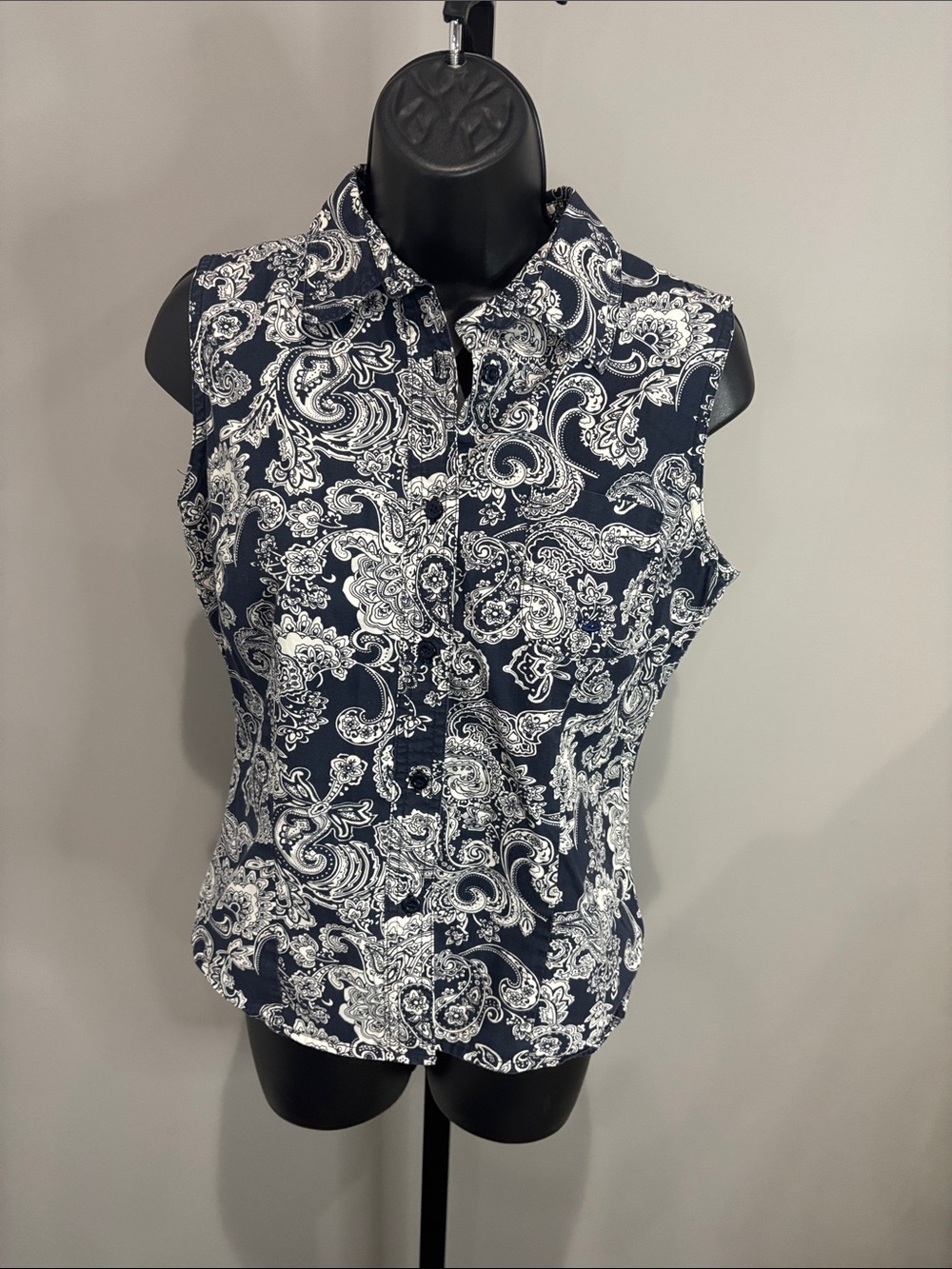 Roper Navy and White Bandana Print Sleeveless Button-Down Top Size Small